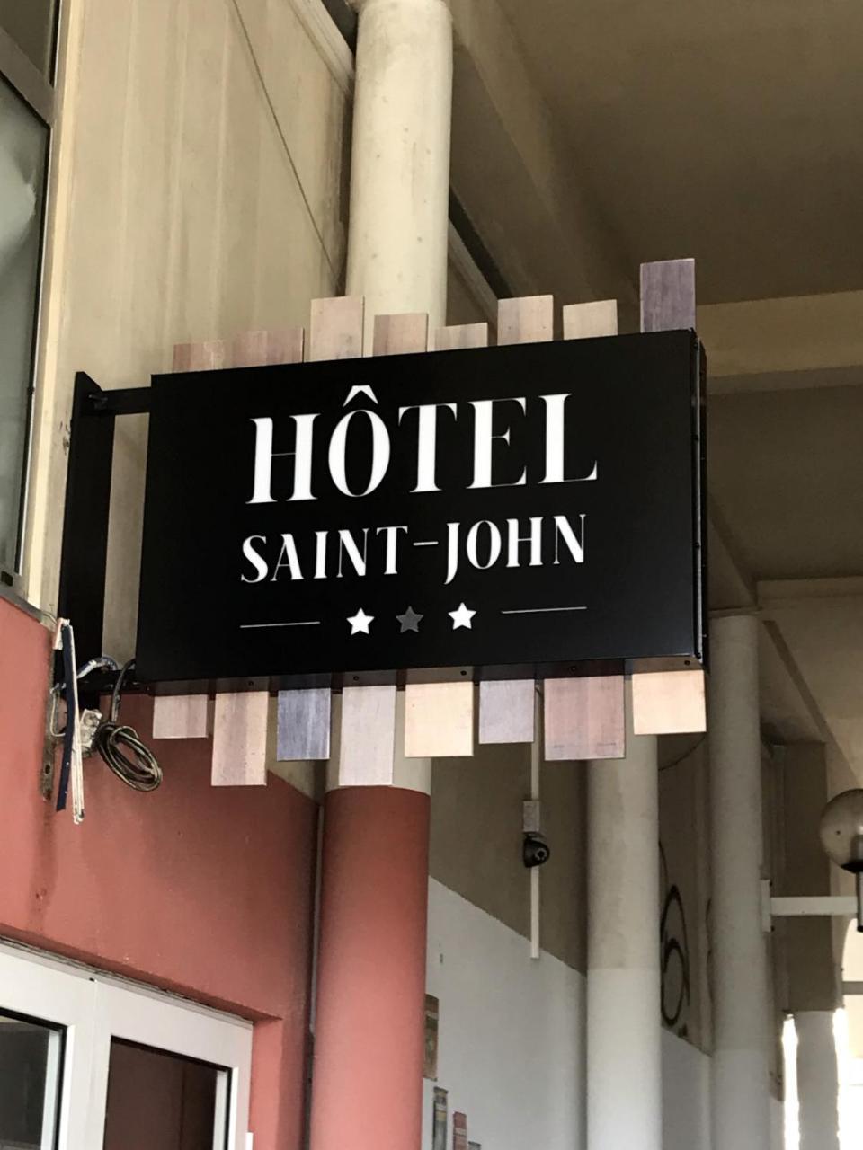 Hotel Saint John Perse Пойнт а Питр Екстериор снимка